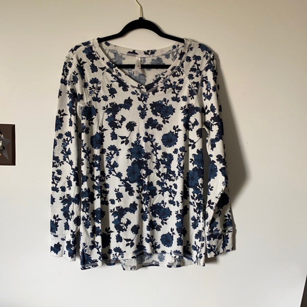 LuLaRoe Cozy Collection t shirt